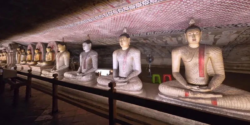 Dambulla Cave Temple 丹布勒岩洞寺廟