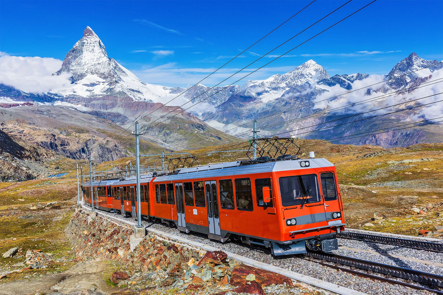 好漾旅行社：歐洲深度旅遊首選，乘著瑞士景觀火車穿梭阿爾卑斯山